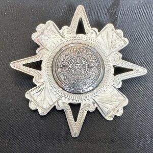 Vintage Taxco Mexico 925 Sterling Silver Aztec Sun Calendar Star Brooch Pendant